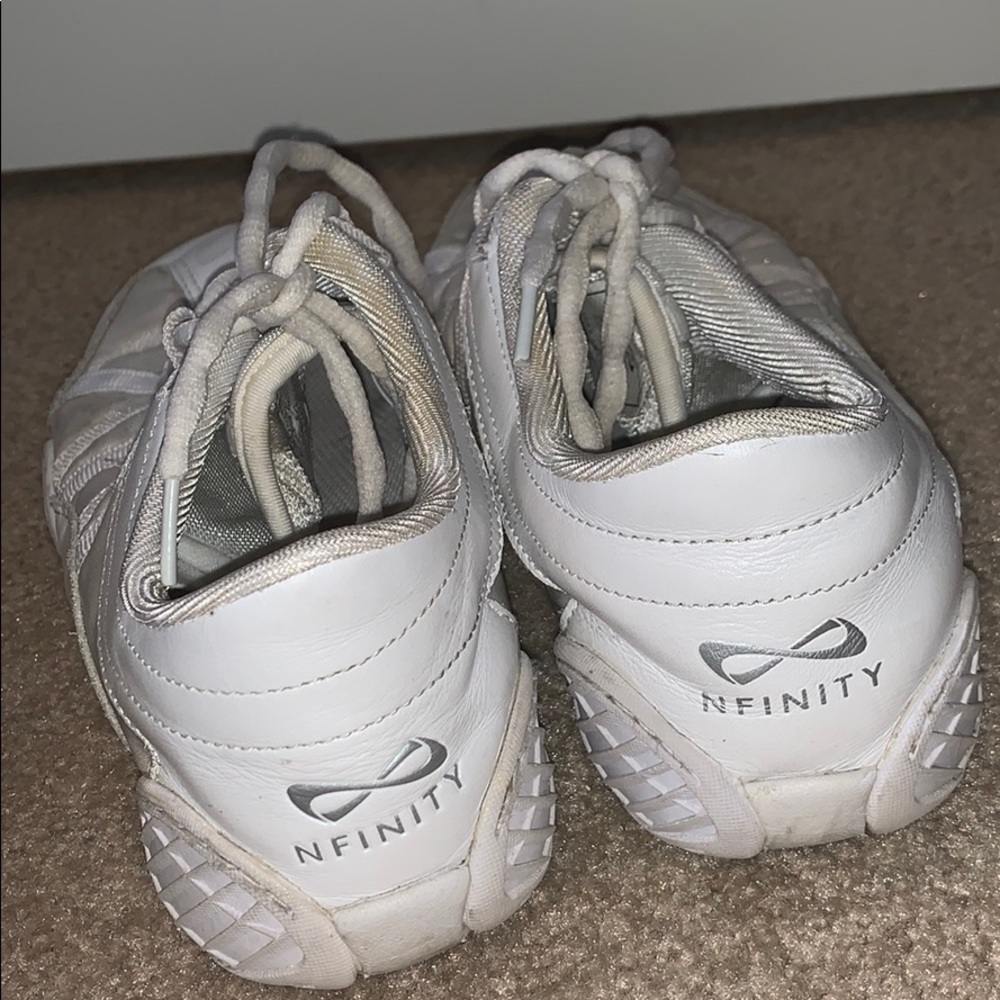 Nfinity cheer shoe